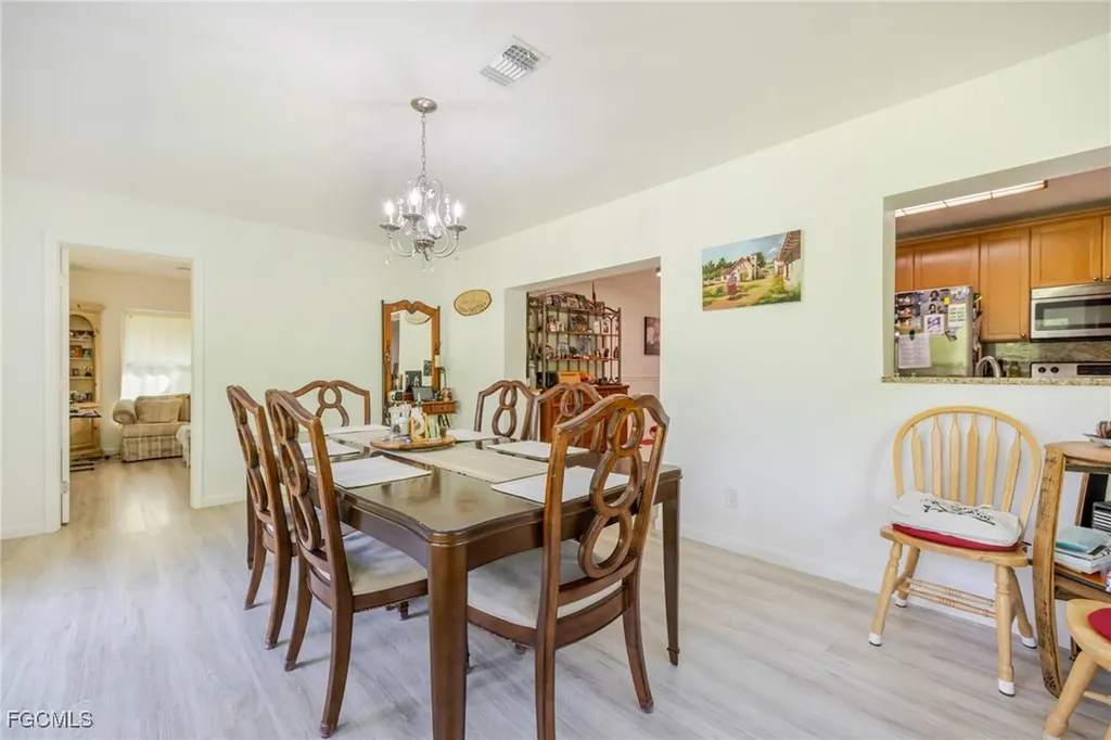 460 3rd Street SW Naples FL 34117