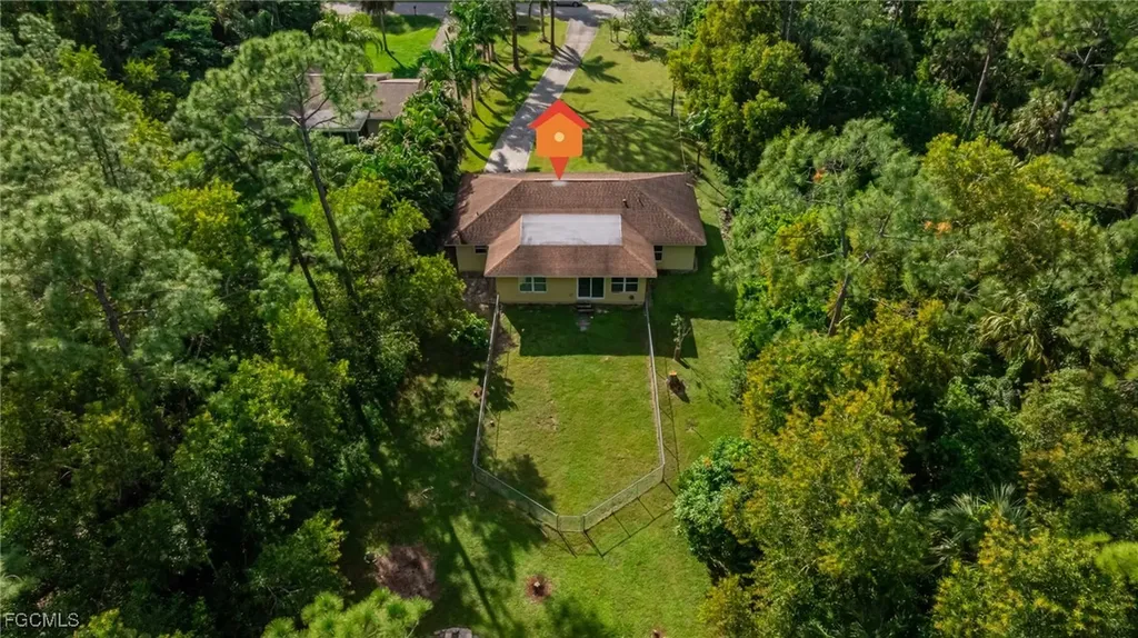 460 3rd Street SW Naples FL 34117