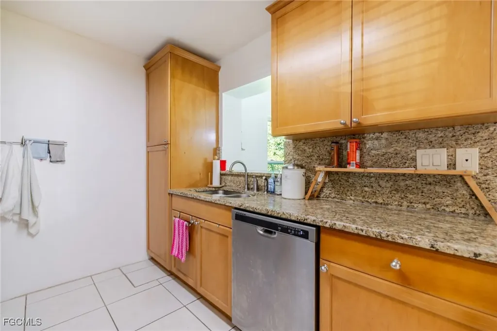 460 3rd Street SW Naples FL 34117