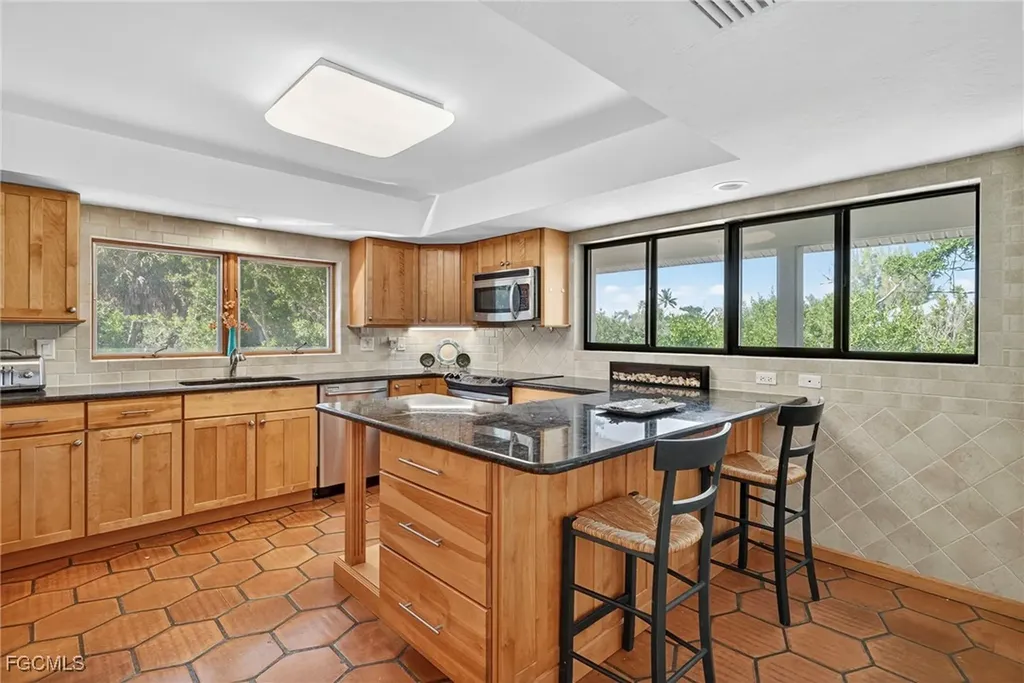 5307 Ladyfinger Lake Road Sanibel FL 33957