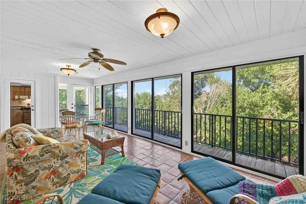 5307 Ladyfinger Lake Road Sanibel FL 33957