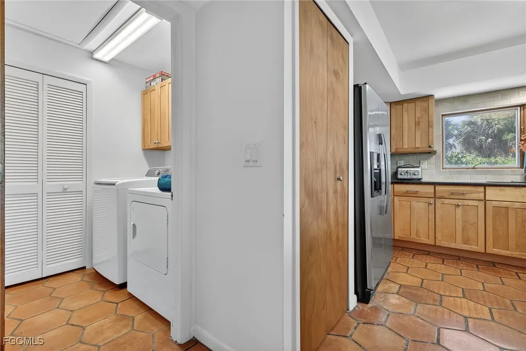 5307 Ladyfinger Lake Road Sanibel FL 33957