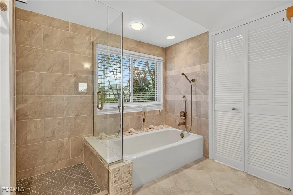 5307 Ladyfinger Lake Road Sanibel FL 33957