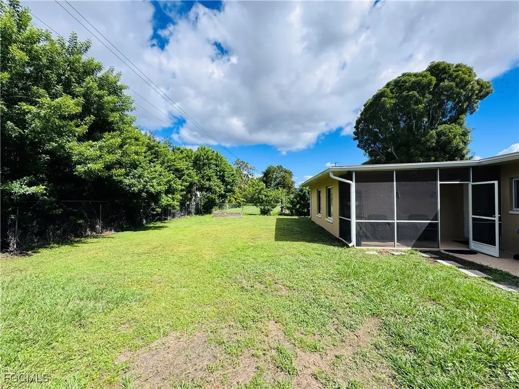 141 SW 48th Terrace Cape Coral FL 33914