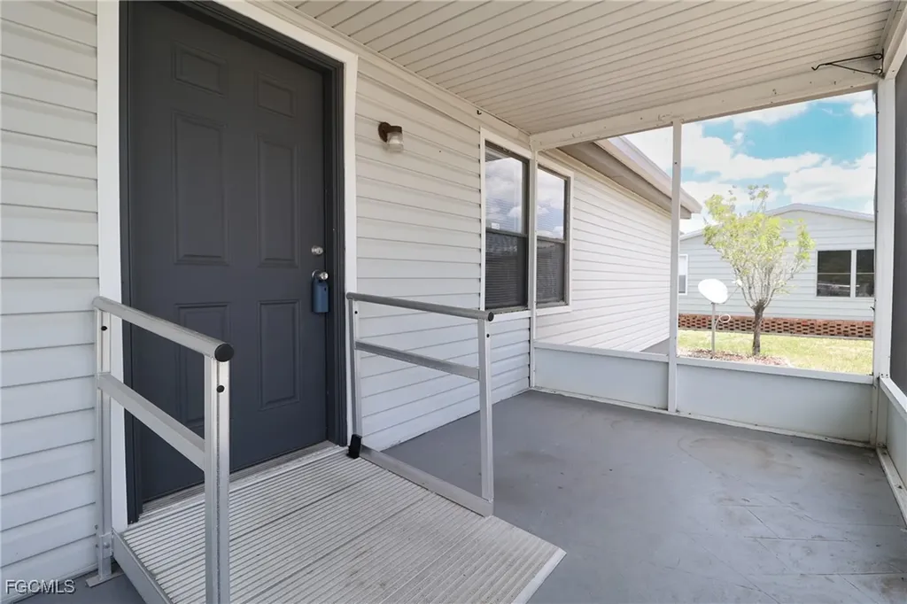 5370 Countryfield Circle Fort Myers FL 33905