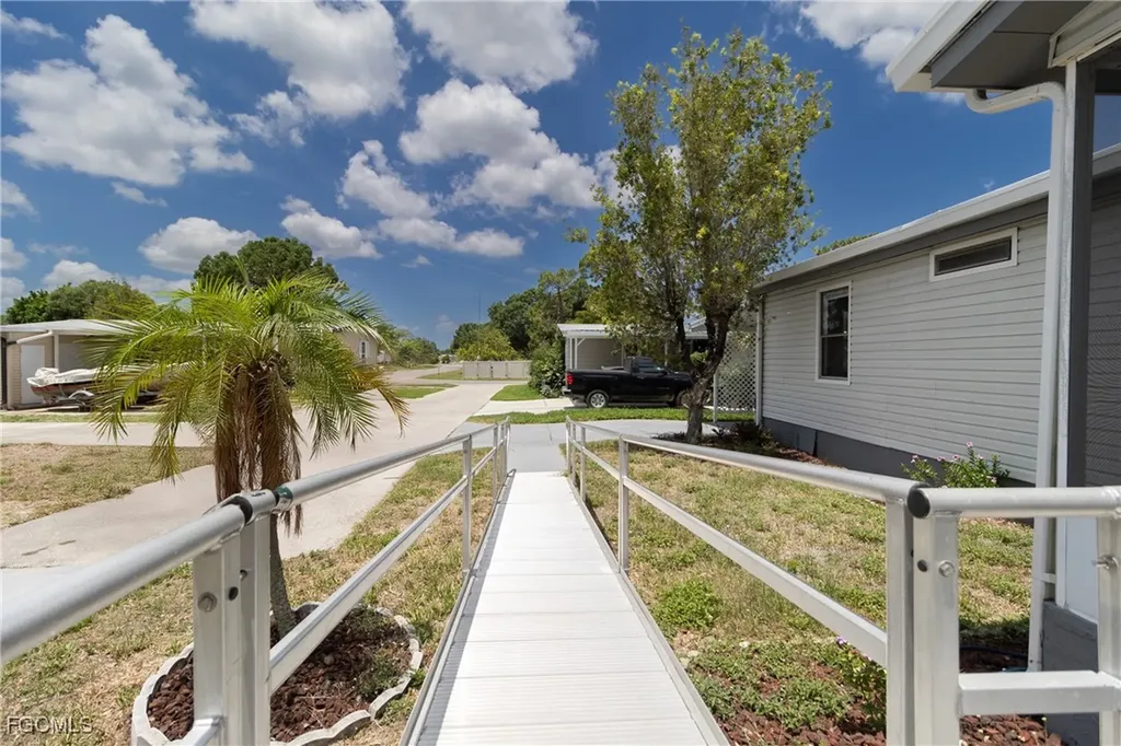 5370 Countryfield Circle Fort Myers FL 33905