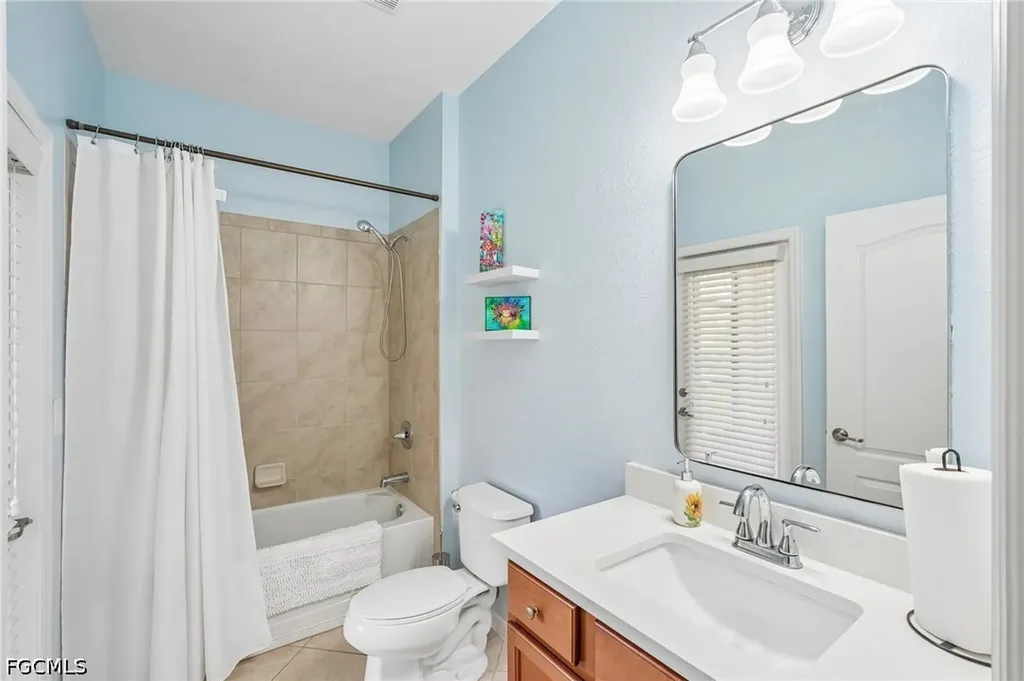 2536 Laurentina Lane Cape Coral FL 33909