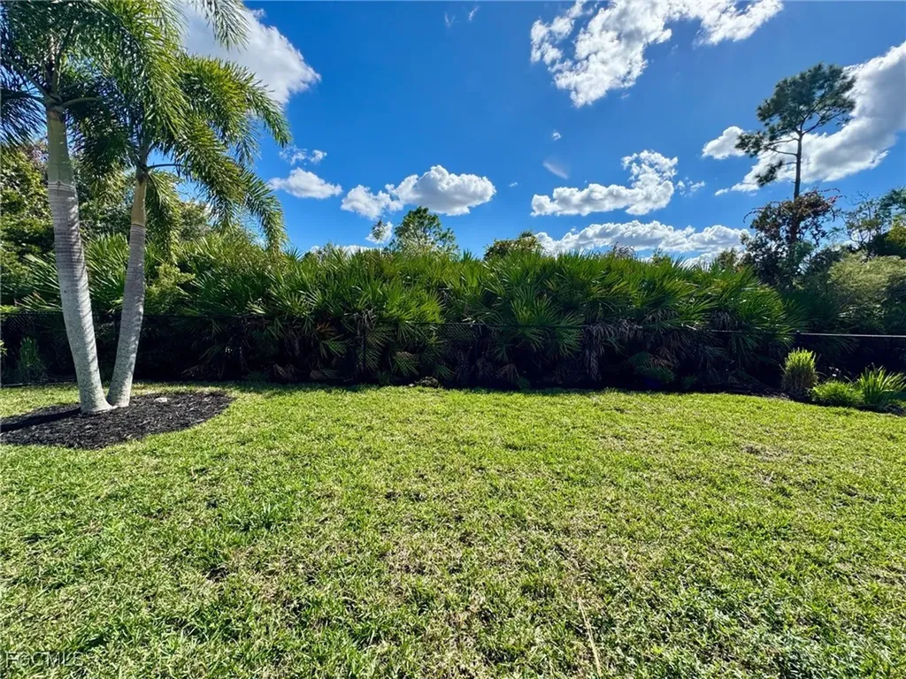 2536 Laurentina Lane Cape Coral FL 33909