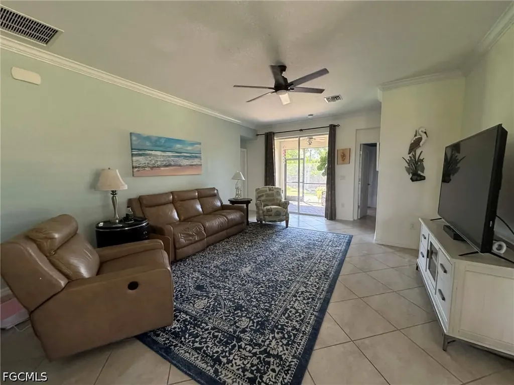 2536 Laurentina Lane Cape Coral FL 33909