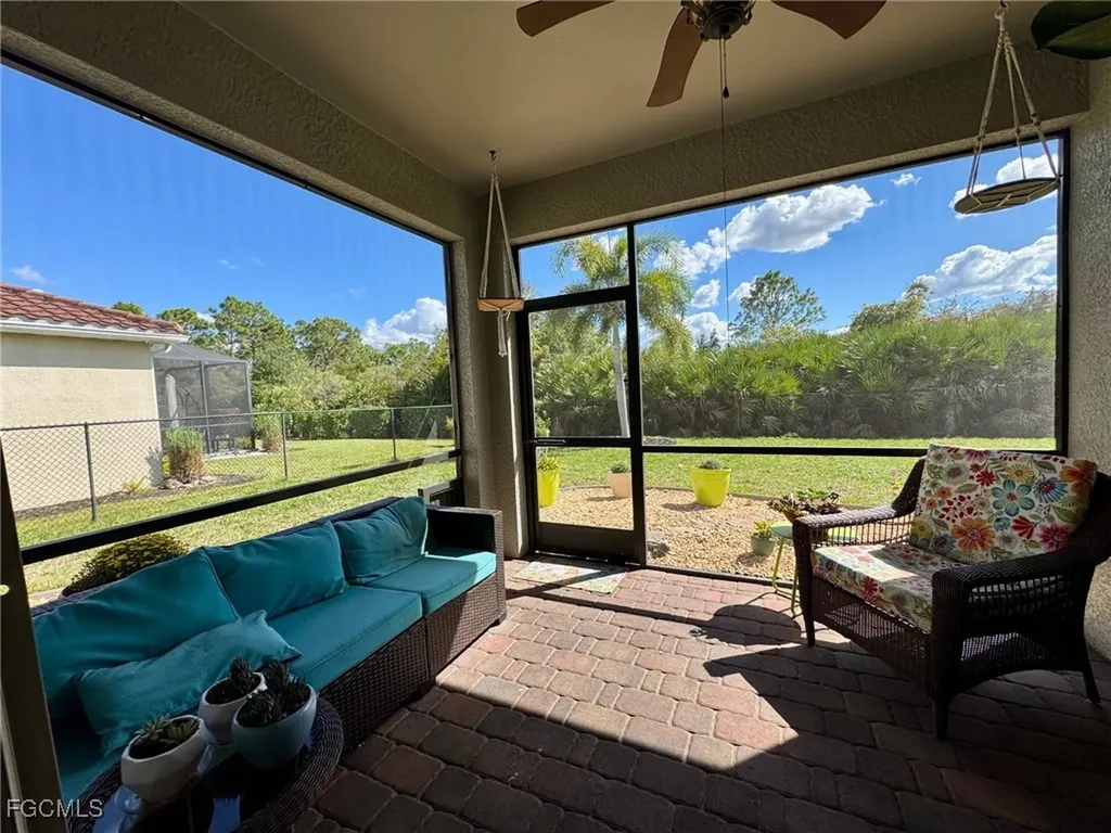 2536 Laurentina Lane Cape Coral FL 33909