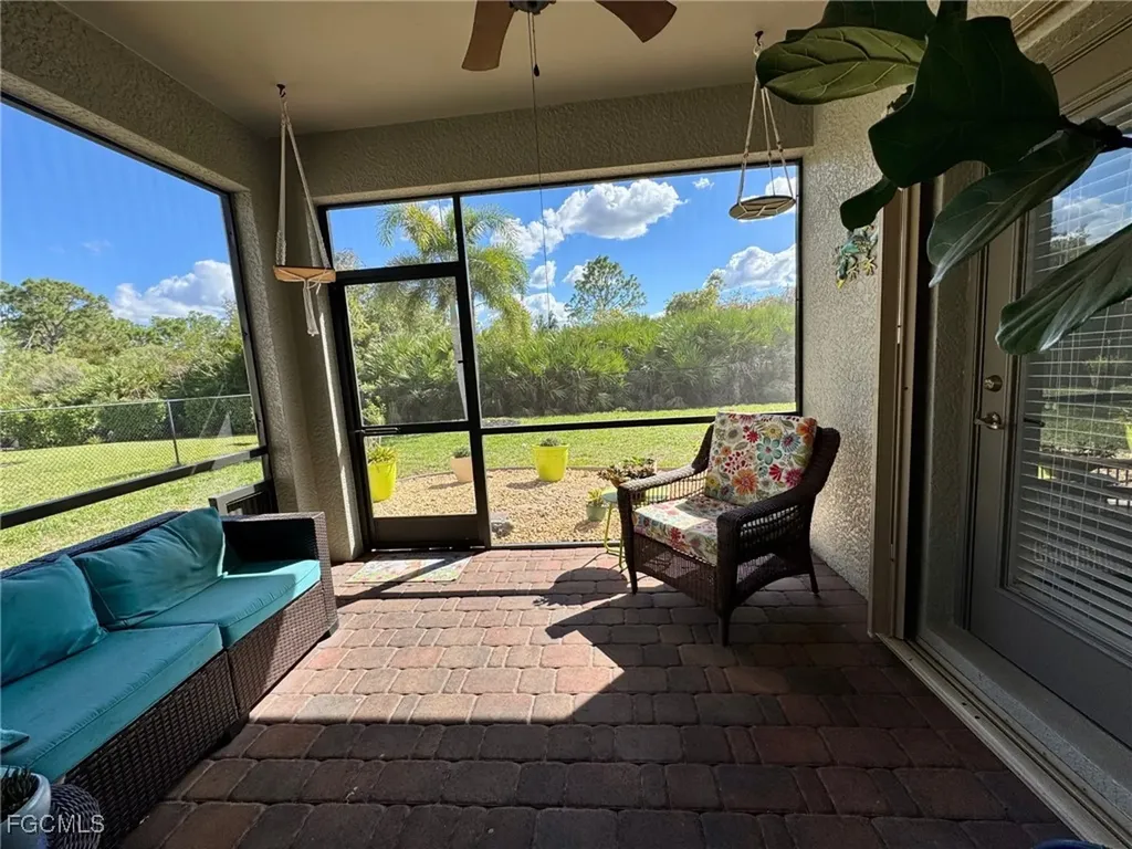 2536 Laurentina Lane Cape Coral FL 33909