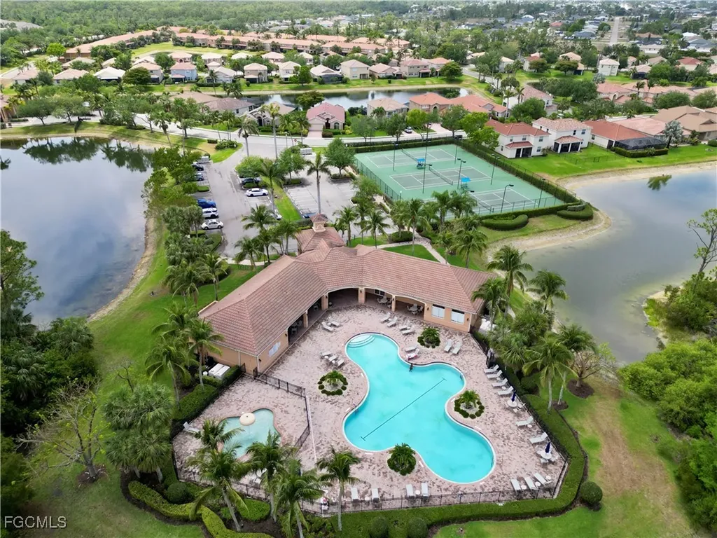 2536 Laurentina Lane Cape Coral FL 33909