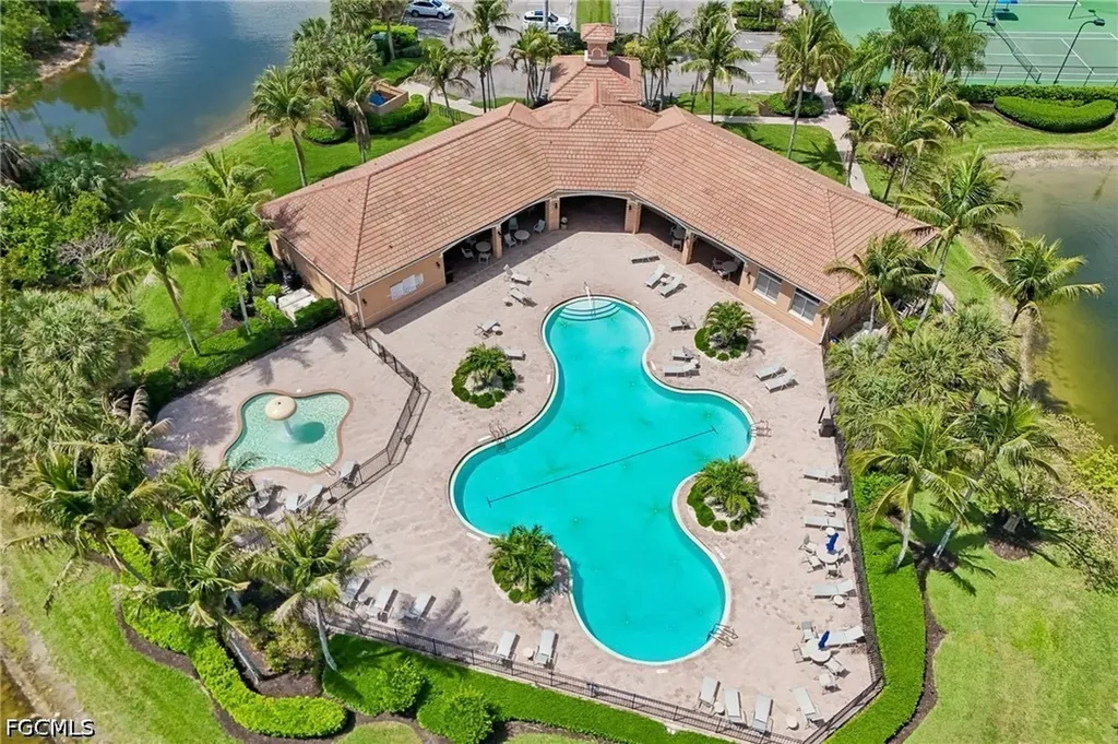 2536 Laurentina Lane Cape Coral FL 33909