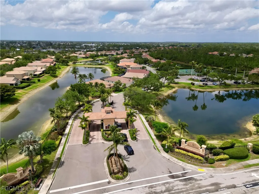 2536 Laurentina Lane Cape Coral FL 33909