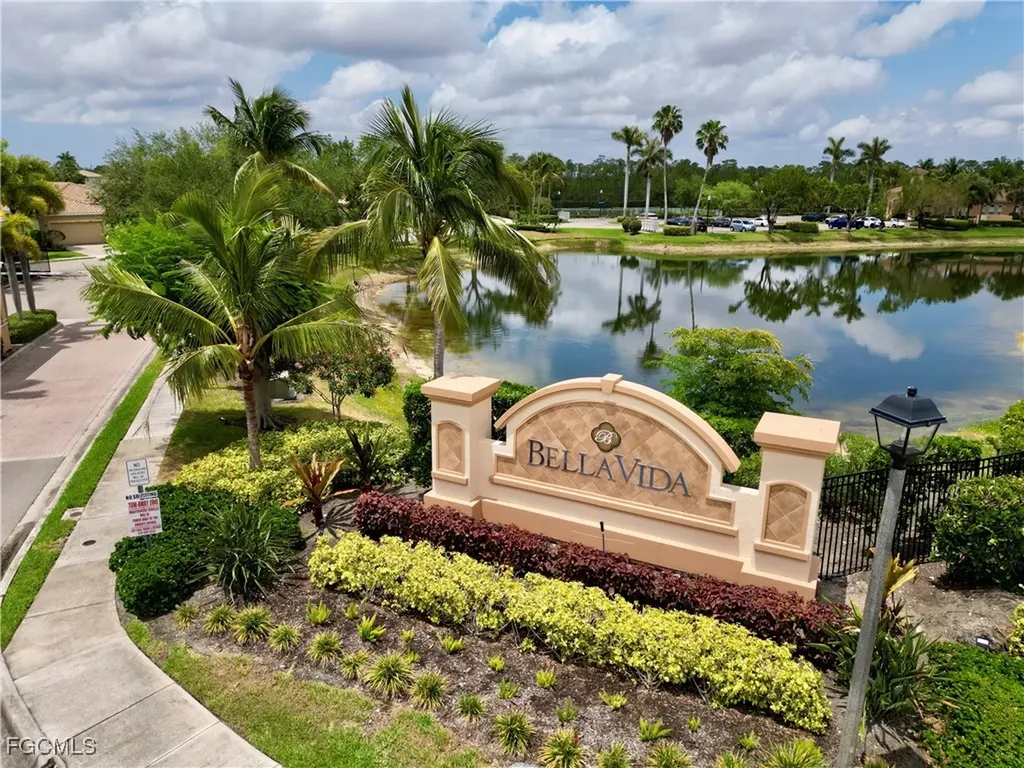 2536 Laurentina Lane Cape Coral FL 33909