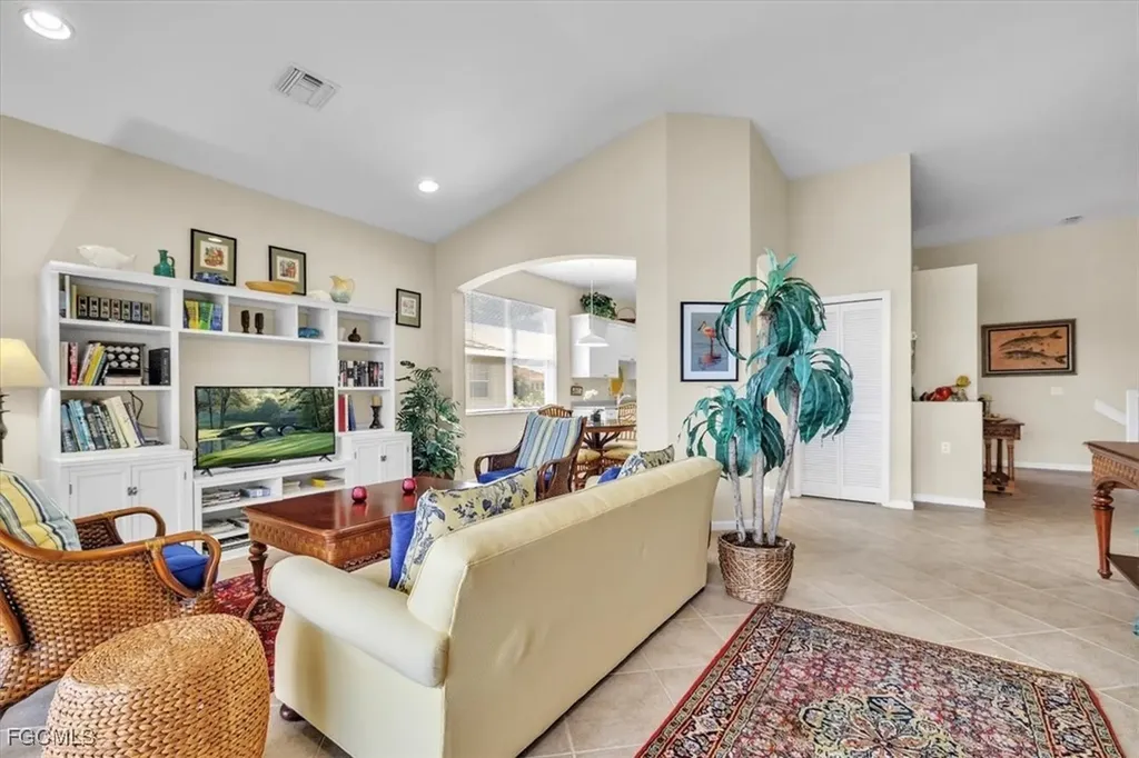 3080 Meandering Way Fort Myers FL 33905