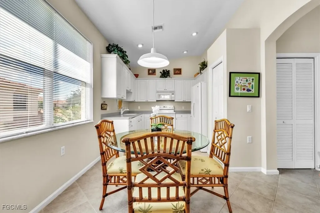 3080 Meandering Way Fort Myers FL 33905