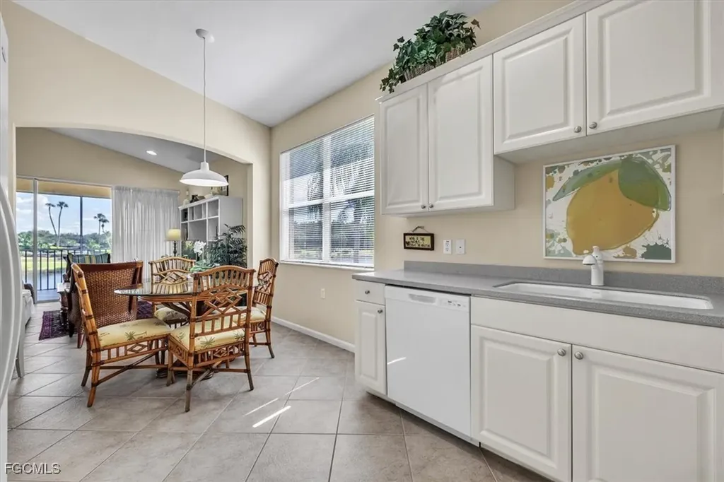 3080 Meandering Way Fort Myers FL 33905