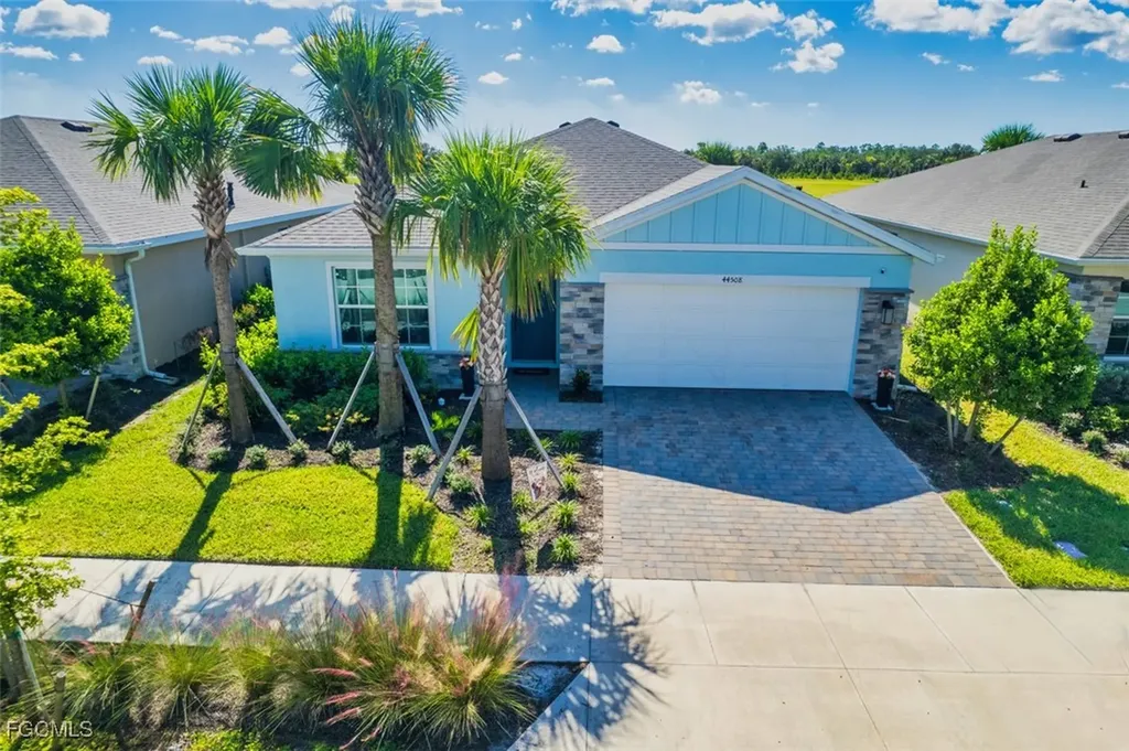 Punta Gorda FL, 44508 Palm Frond Drive