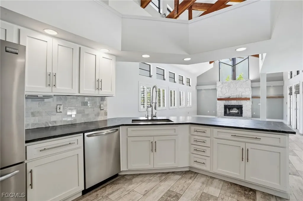 330 Prather Drive Fort Myers FL 33919