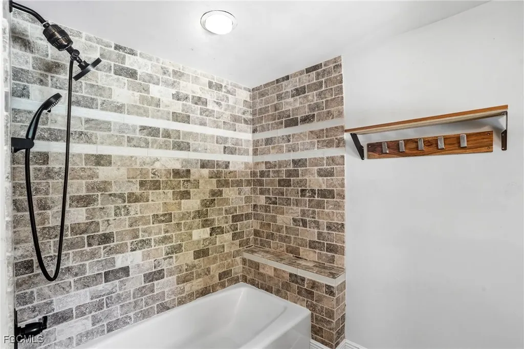 330 Prather Drive Fort Myers FL 33919