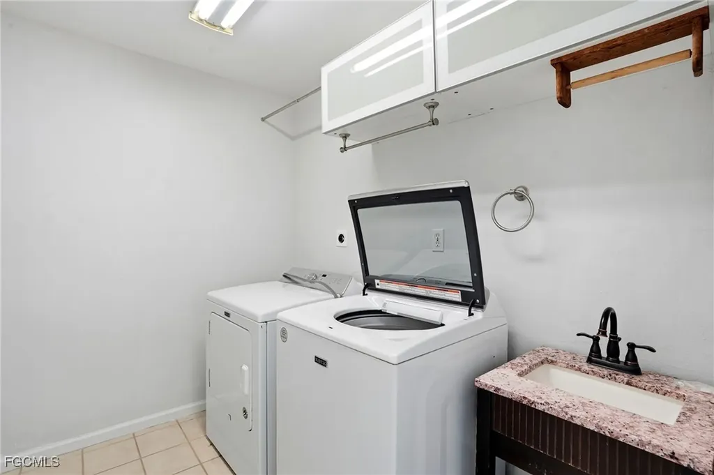 330 Prather Drive Fort Myers FL 33919