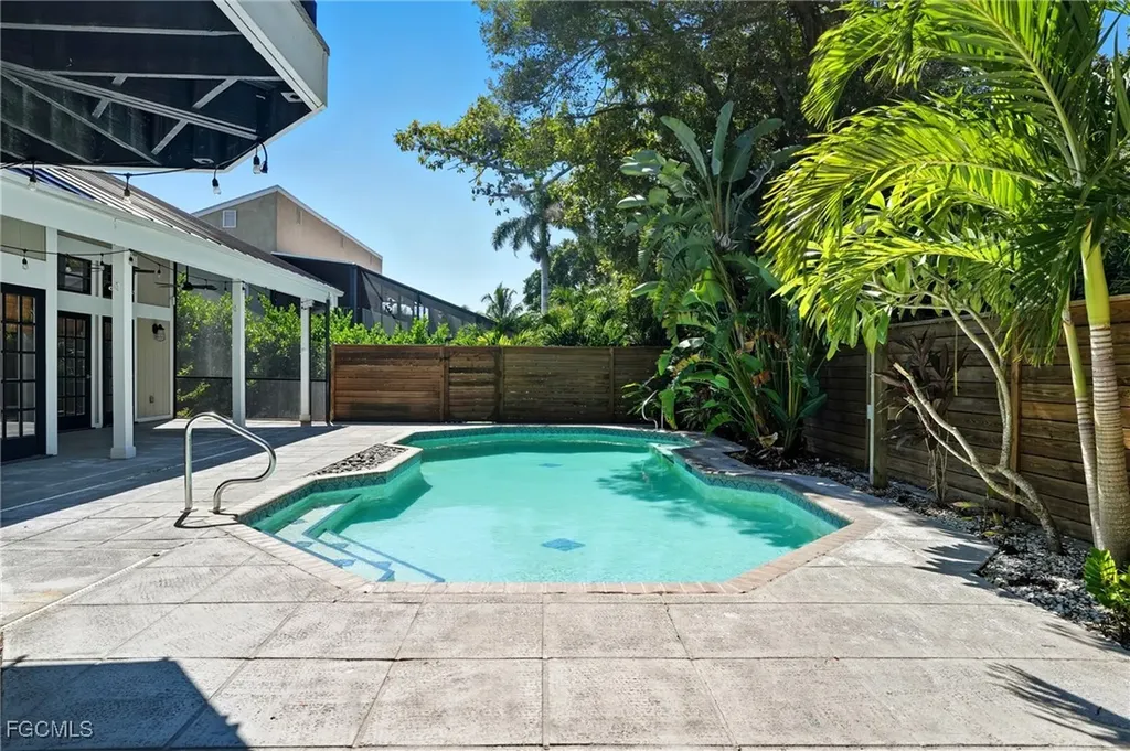 330 Prather Drive Fort Myers FL 33919