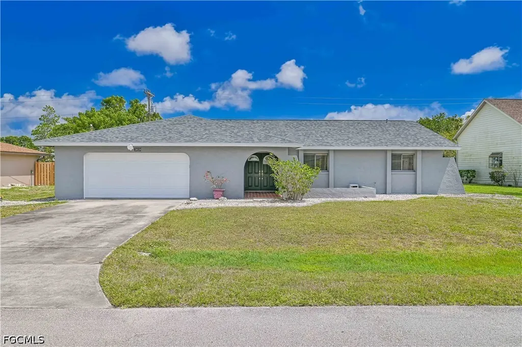 3819 SE 2nd Avenue Cape Coral FL 33904