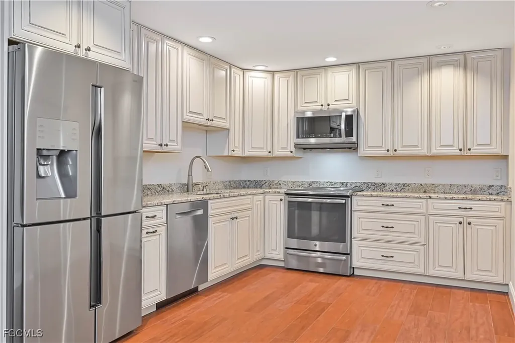 3819 SE 2nd Avenue Cape Coral FL 33904