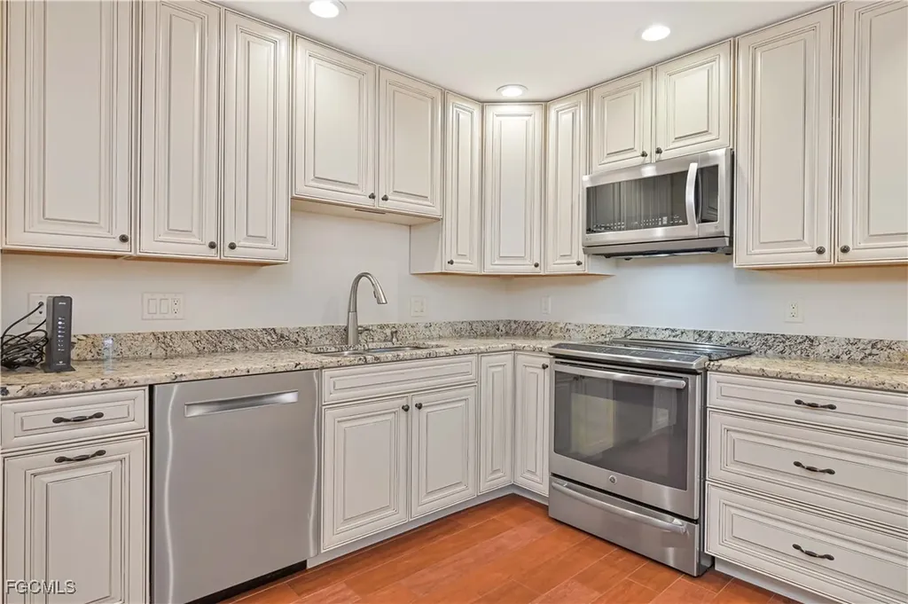 3819 SE 2nd Avenue Cape Coral FL 33904