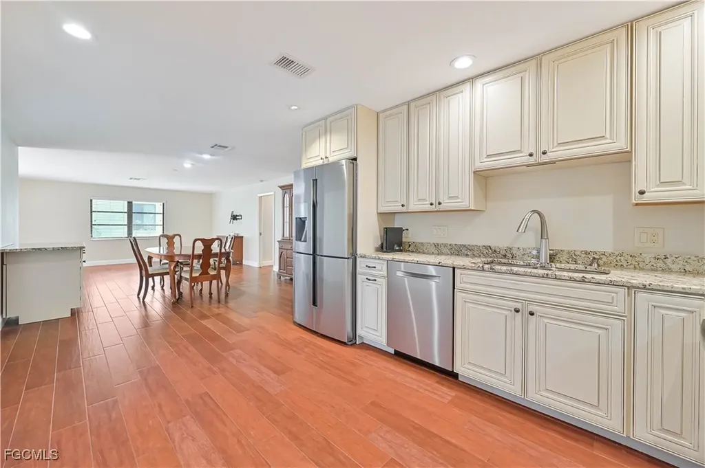 3819 SE 2nd Avenue Cape Coral FL 33904