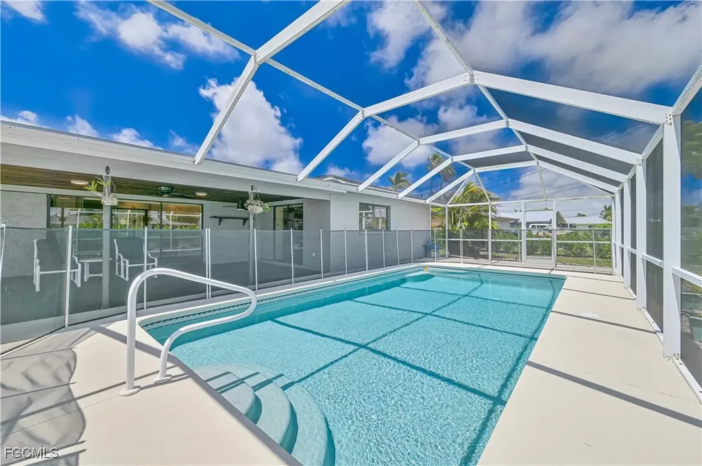 3819 SE 2nd Avenue Cape Coral FL 33904