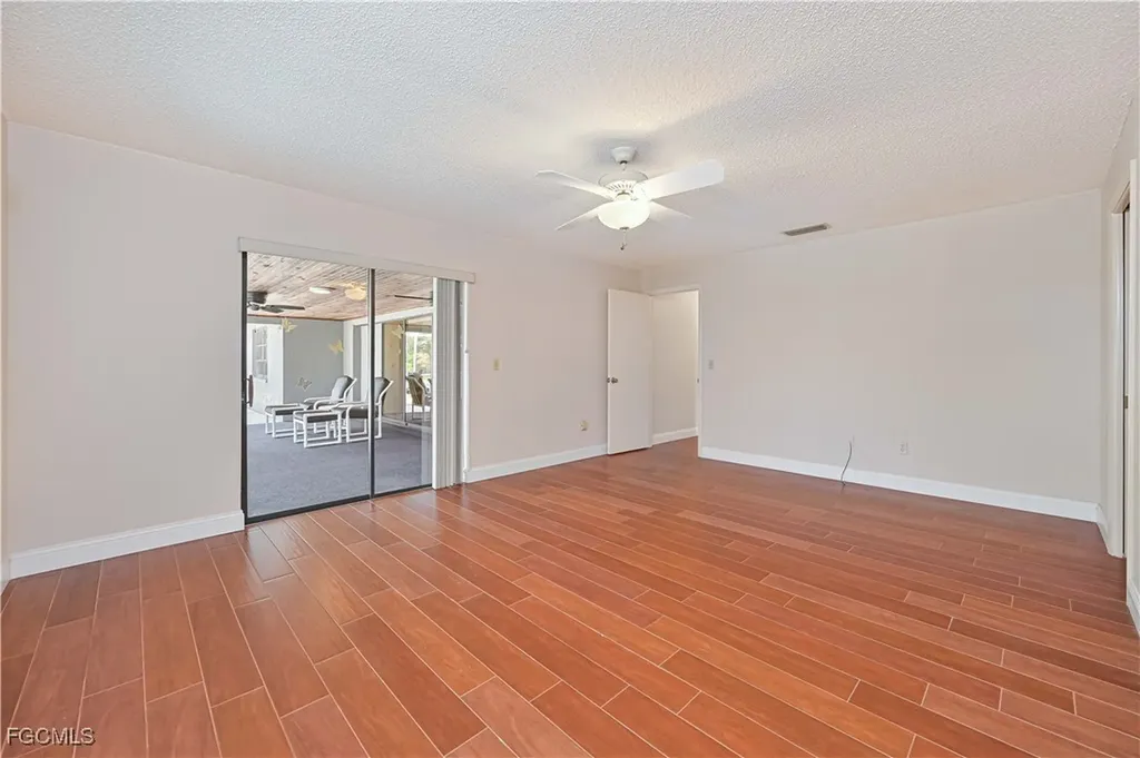 3819 SE 2nd Avenue Cape Coral FL 33904