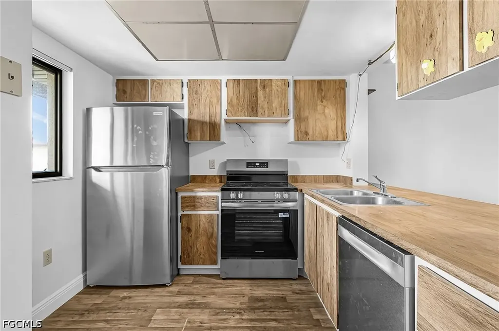 4790 S Cleveland Avenue Fort Myers FL 33907
