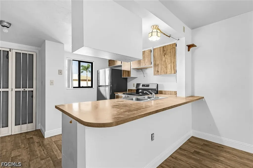 4790 S Cleveland Avenue Fort Myers FL 33907