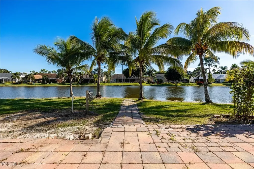 6624 Highland Pines Circle Fort Myers FL 33966