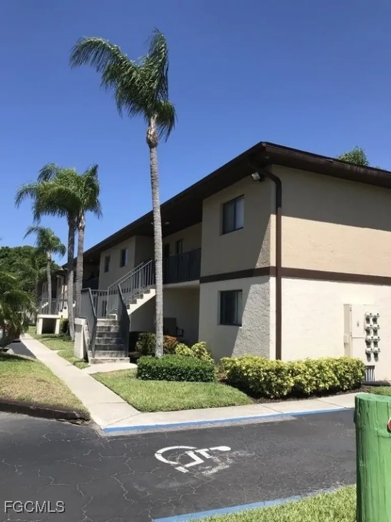 4790 S Cleveland Avenue Fort Myers FL 33907