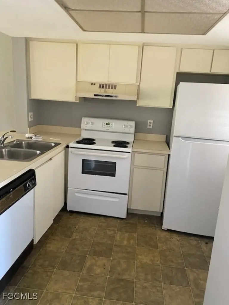 4790 S Cleveland Avenue Fort Myers FL 33907