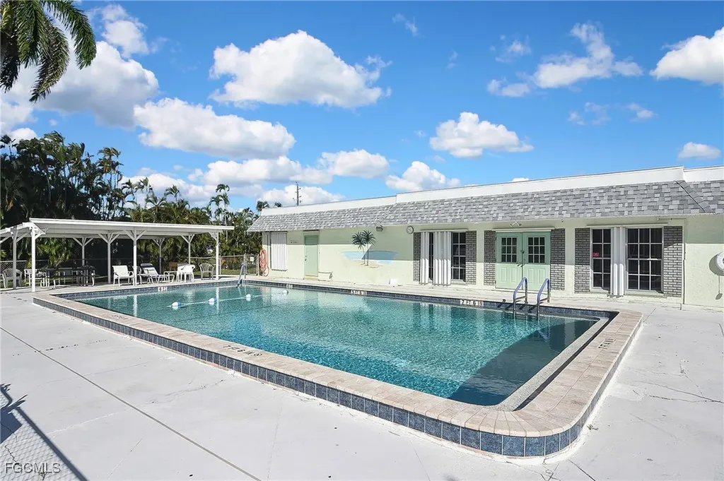 54 Poplar Place Fort Myers FL 33908