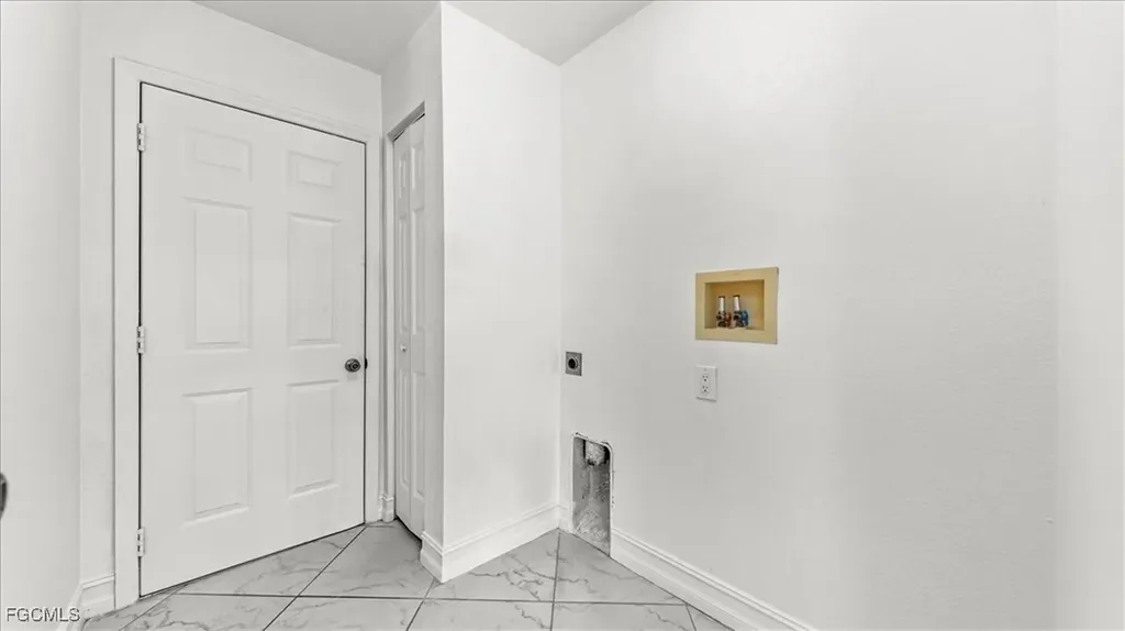 27 SW 19th Court Cape Coral FL 33991