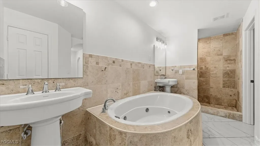 27 SW 19th Court Cape Coral FL 33991