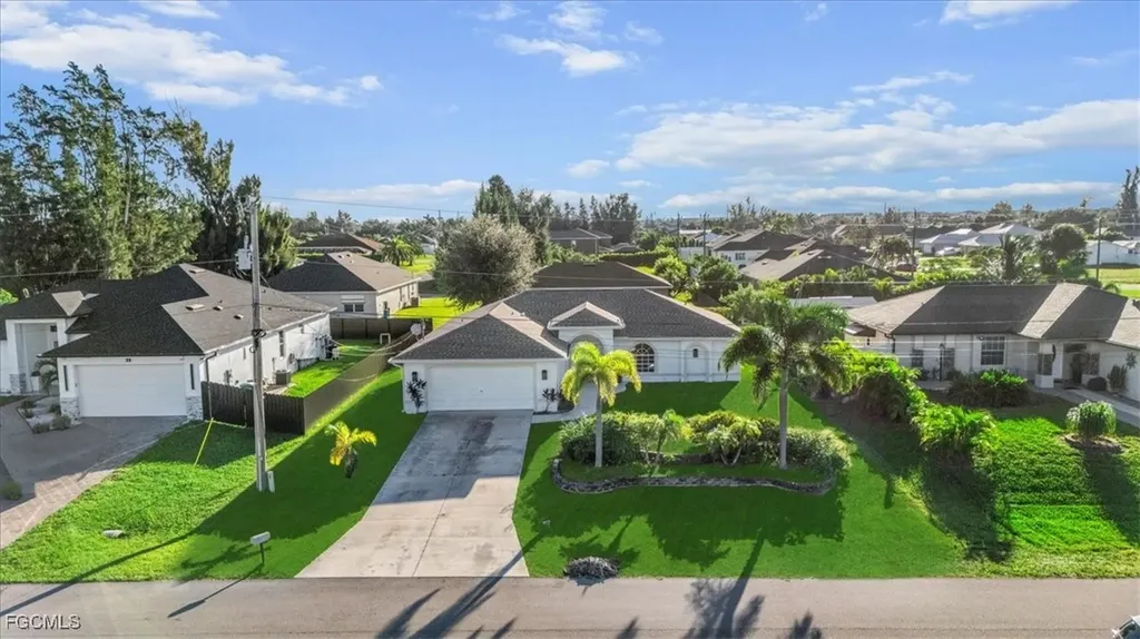 27 SW 19th Court Cape Coral FL 33991