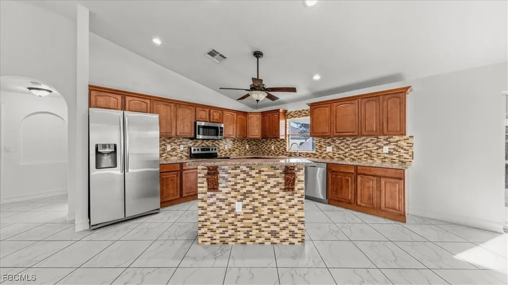 27 SW 19th Court Cape Coral FL 33991