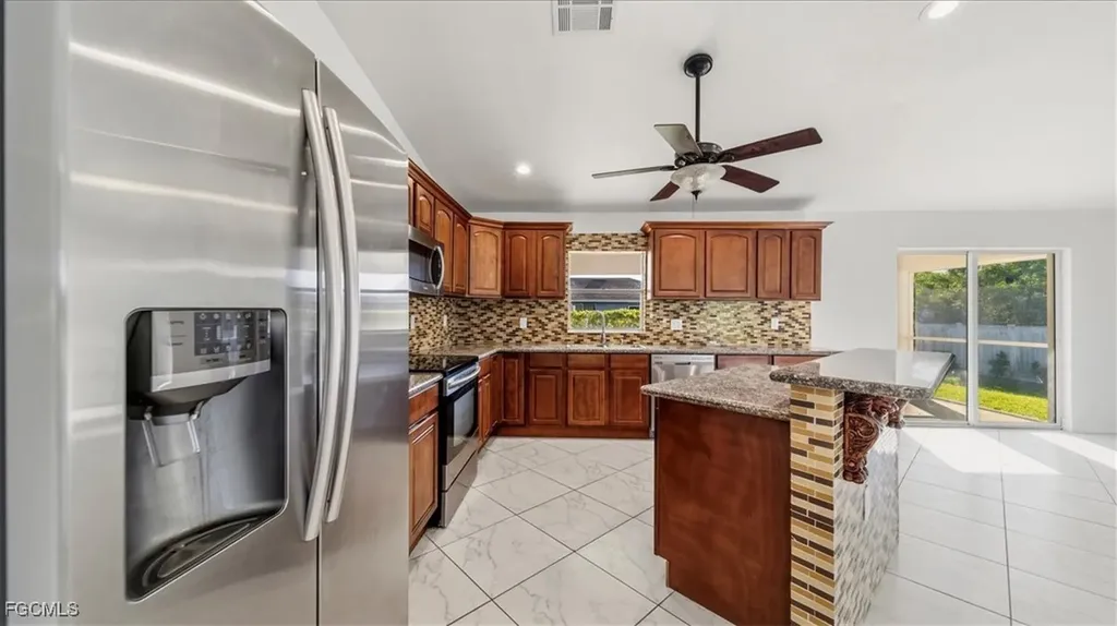 27 SW 19th Court Cape Coral FL 33991