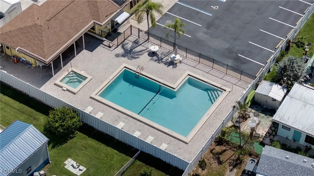 11083 Sunburst Lane Fort Myers FL 33908