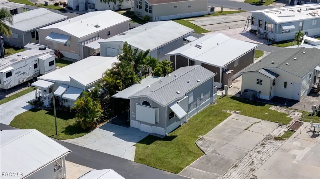 11083 Sunburst Lane Fort Myers FL 33908