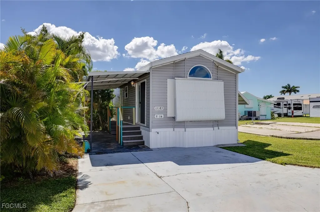 11083 Sunburst Lane Fort Myers FL 33908