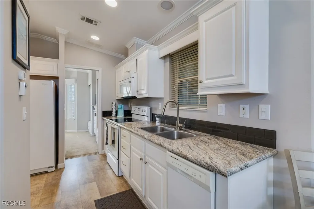 11083 Sunburst Lane Fort Myers FL 33908