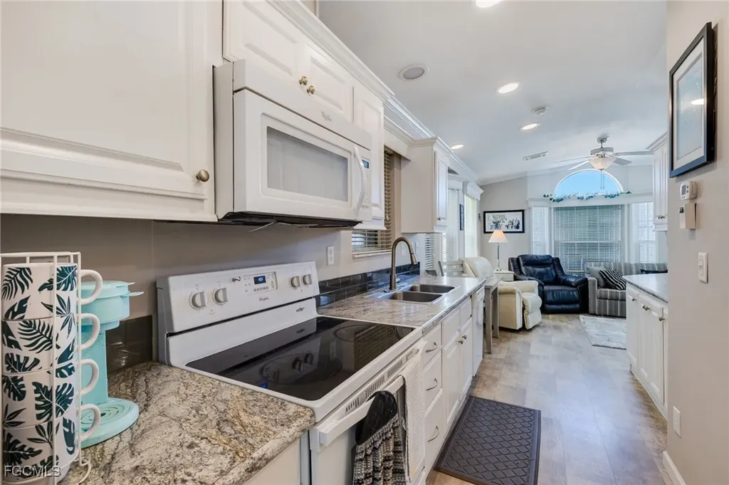 11083 Sunburst Lane Fort Myers FL 33908