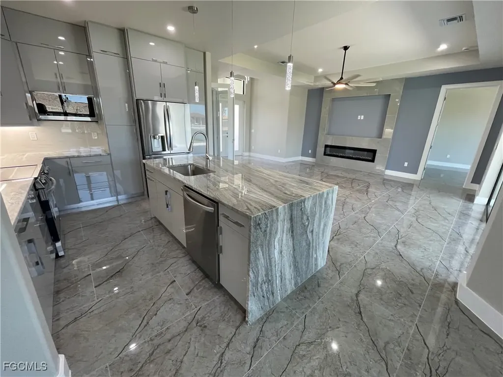 102 SW 36th Place Cape Coral FL 33991